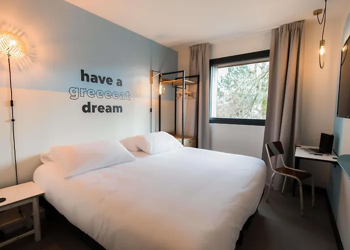 Greet Hotel Brest Aéroport